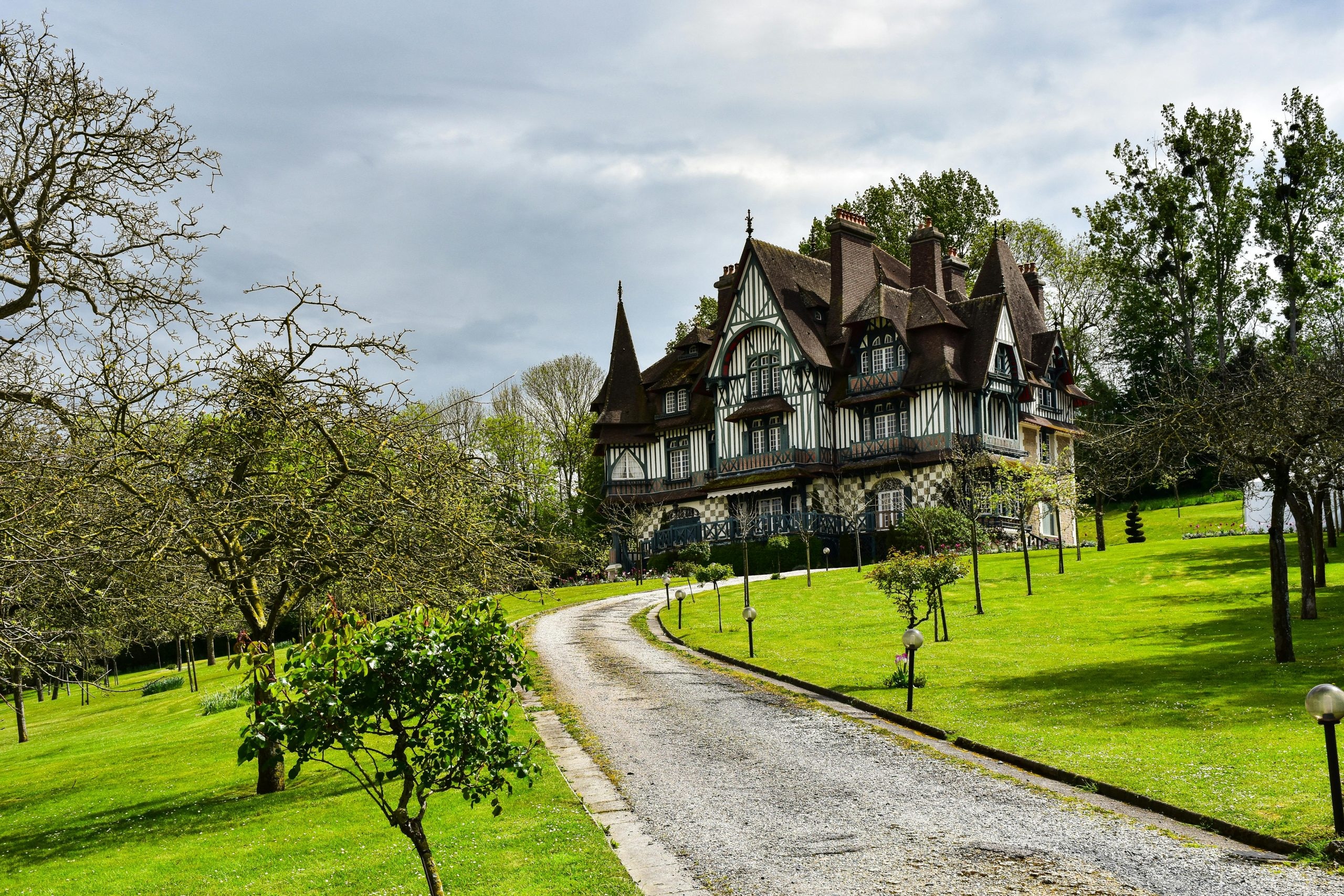 Home Buying Tips: Navigating the Complex Real Estate Landscape