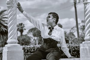 Vintage Meets Modern: Reinventing Classic Fashion Statements
