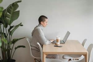 Smart Homes and Technology: Redefining Modern Living Experiences
