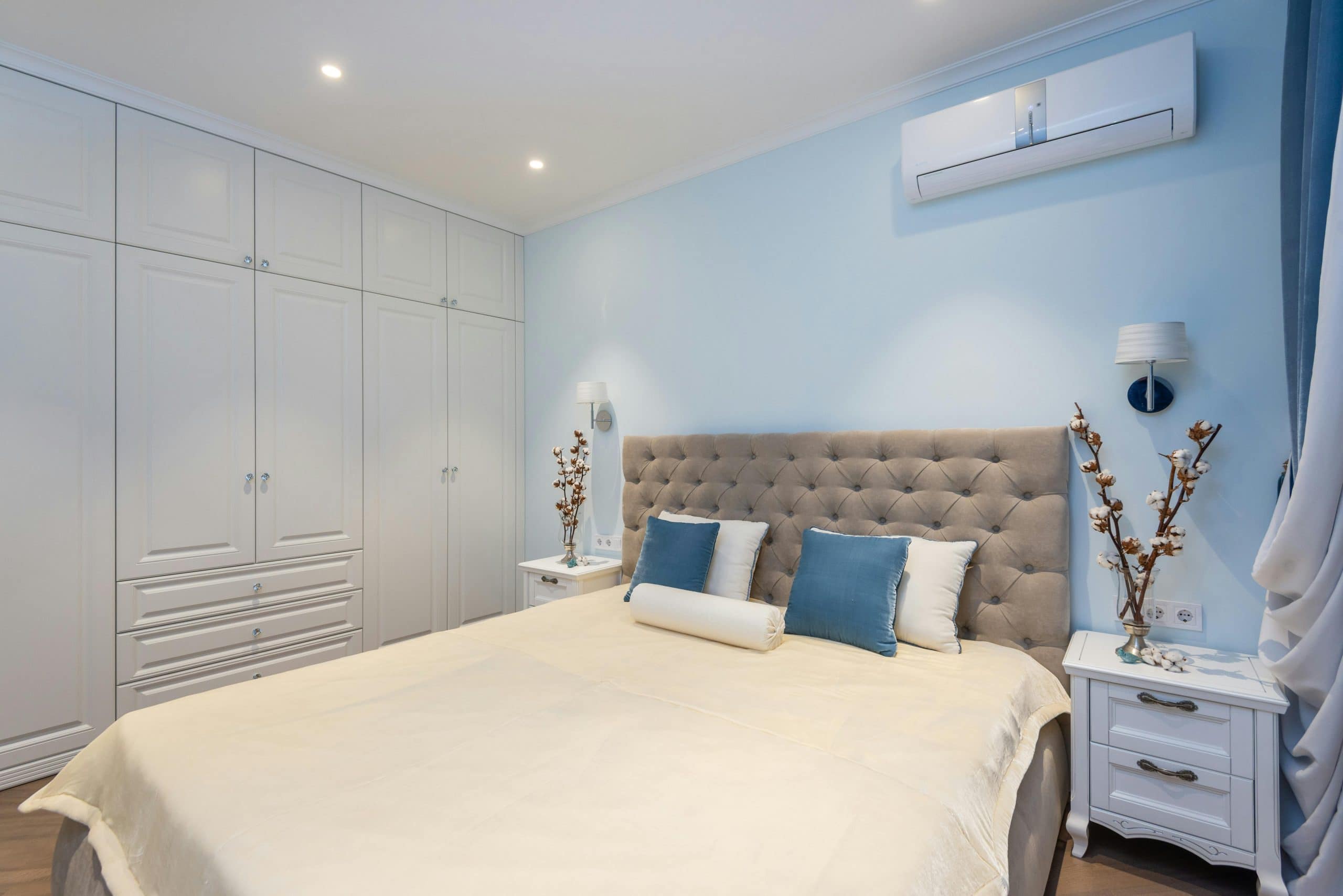 Minimalist Elegance: Less is More in Modern Wardrobes