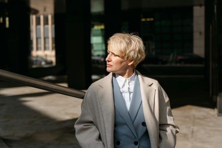 Urban Elegance: Navigating City Style with Confidence