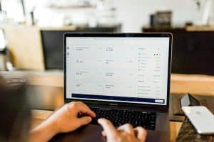 How Online Education is Transforming Traditional Learning Paradigms