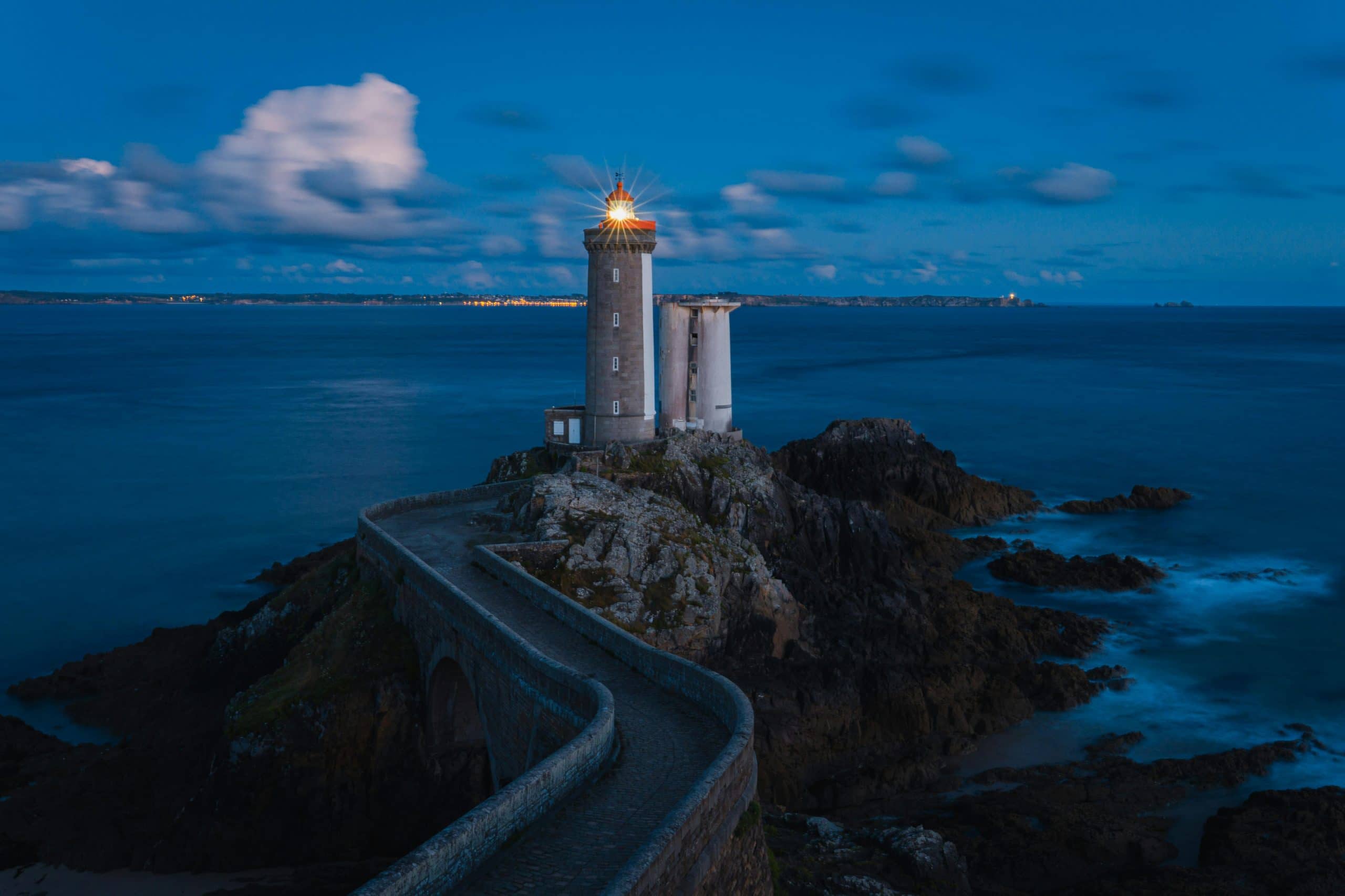 The Ultimate Insider's Guide to Travel Hacking and Savings